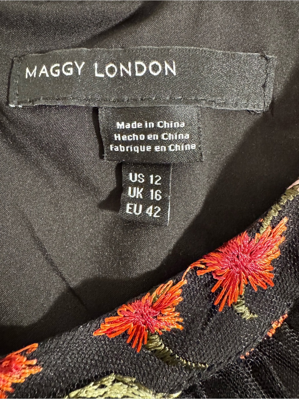 Maggie London Floral Mesh Overlay Short Sleeve Midi Dress in Black/ Red size 12 - Picture 10 of 10